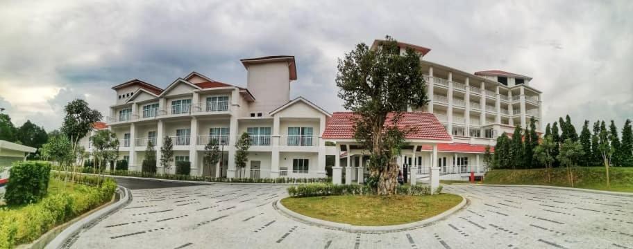 Hotel Casuarina@Kuala Kangsar Exteriör bild