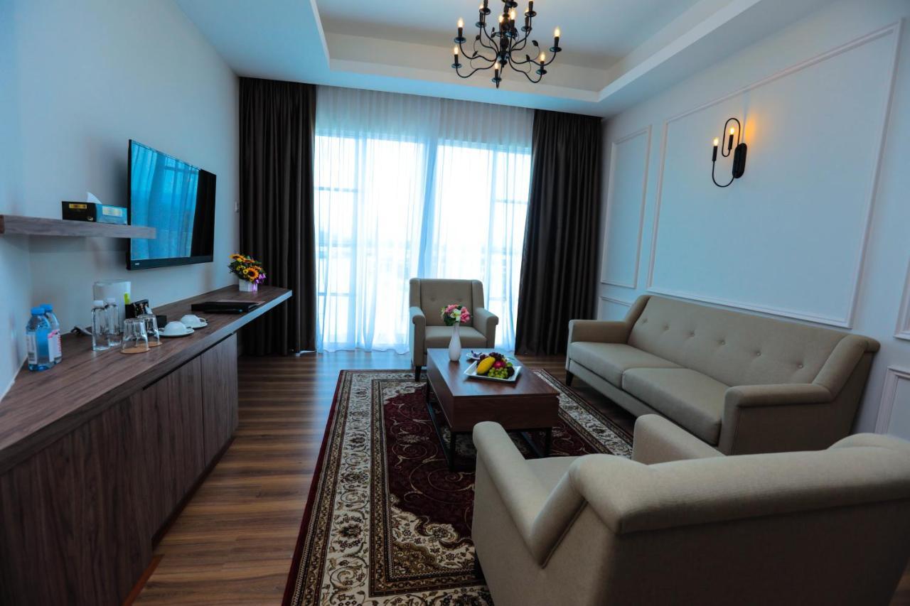 Hotel Casuarina@Kuala Kangsar Exteriör bild