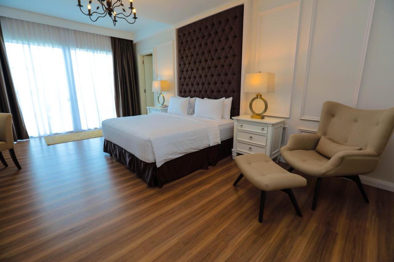 Hotel Casuarina@Kuala Kangsar Exteriör bild
