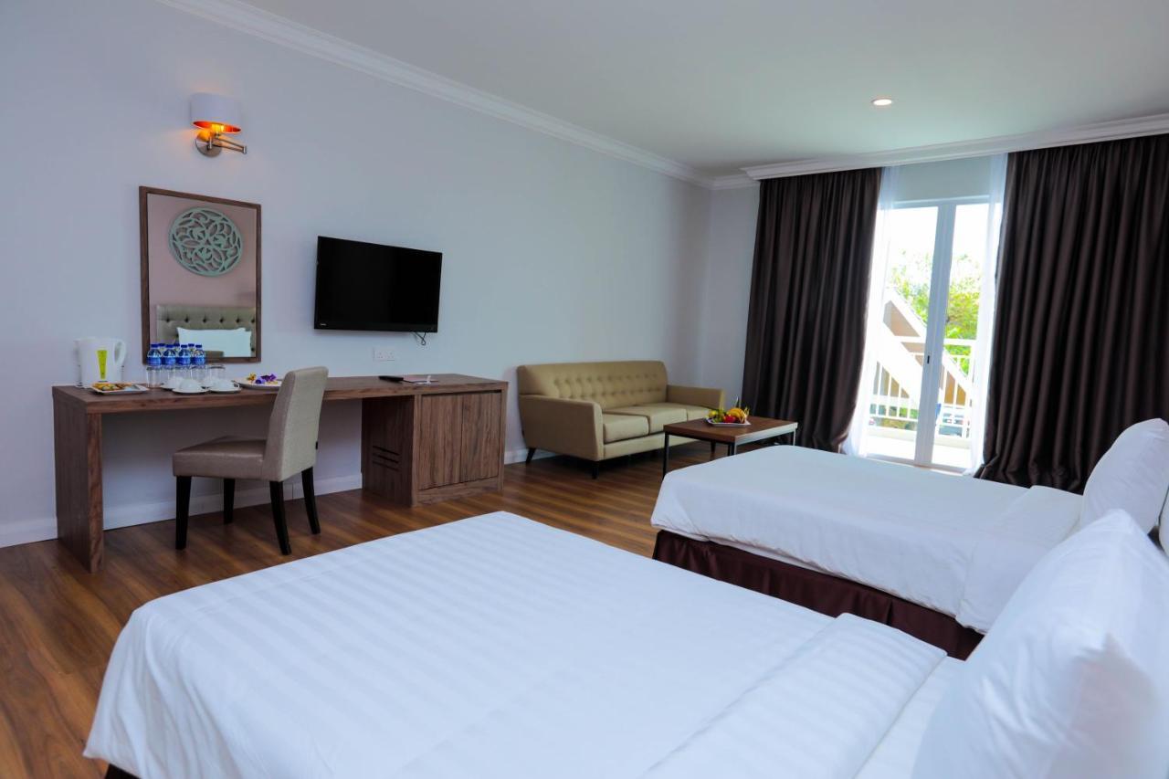 Hotel Casuarina@Kuala Kangsar Exteriör bild